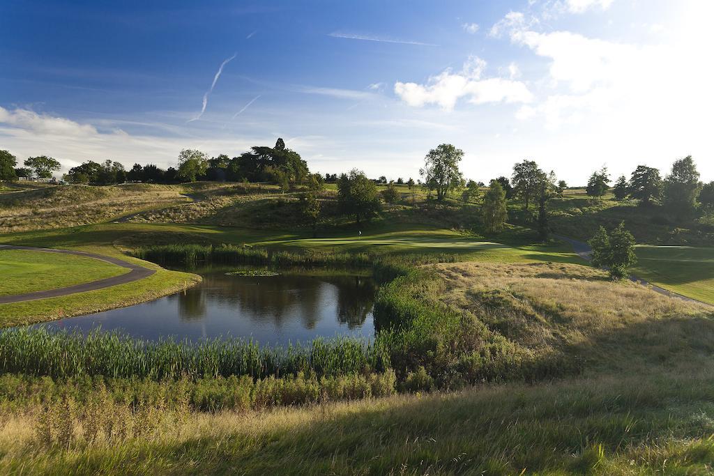 The Celtic Manor Resort Newport Kültér fotó The 13th hole at The Grove